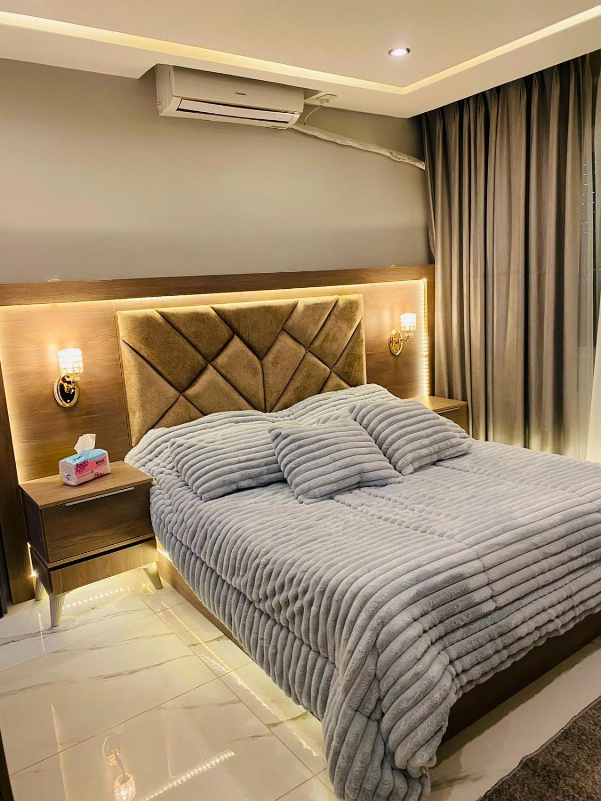 شقة Al Seoudi Furnished Units الزرقاء الغرفة الصورة